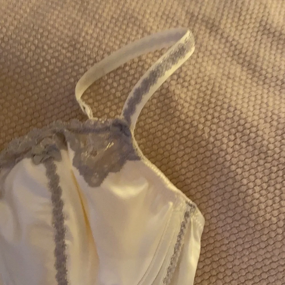 Corset - Picture 2 of 8